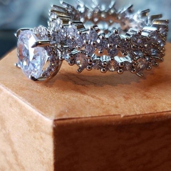 Silver Bridal Ring Set w Round and Princess Cut 2Ct Ring - Picture 10 of 10